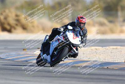 media/Jan-14-2024-SoCal Trackdays (Sun) [[2e55ec21a6]]/Turn 2 (1025am)/